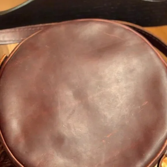 Portland Leather Circle Crossbody ~ in Large Version (9 inches) - Picture 6 of 9